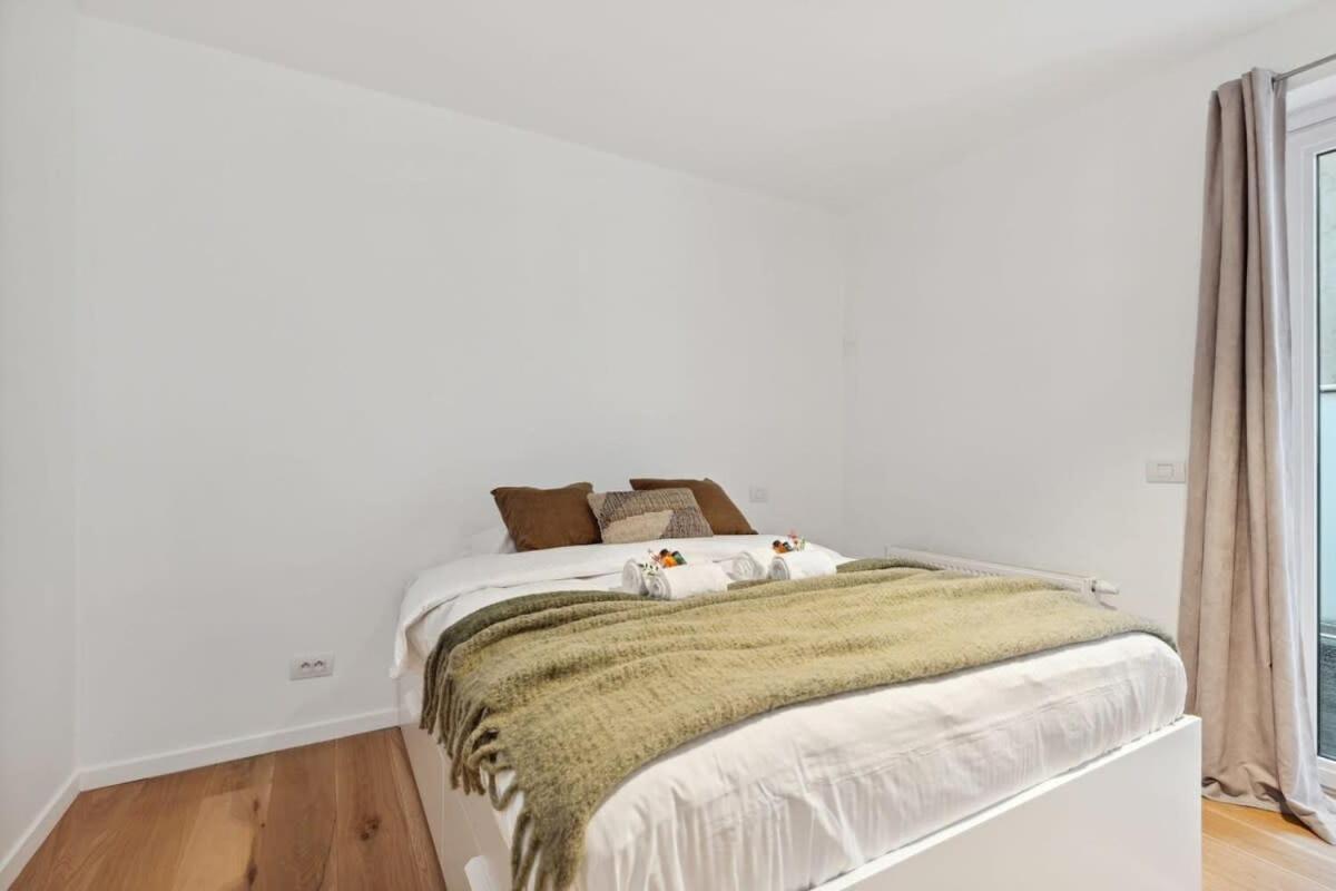 אנטוורפן Bright Waterfront Apartment מראה חיצוני תמונה